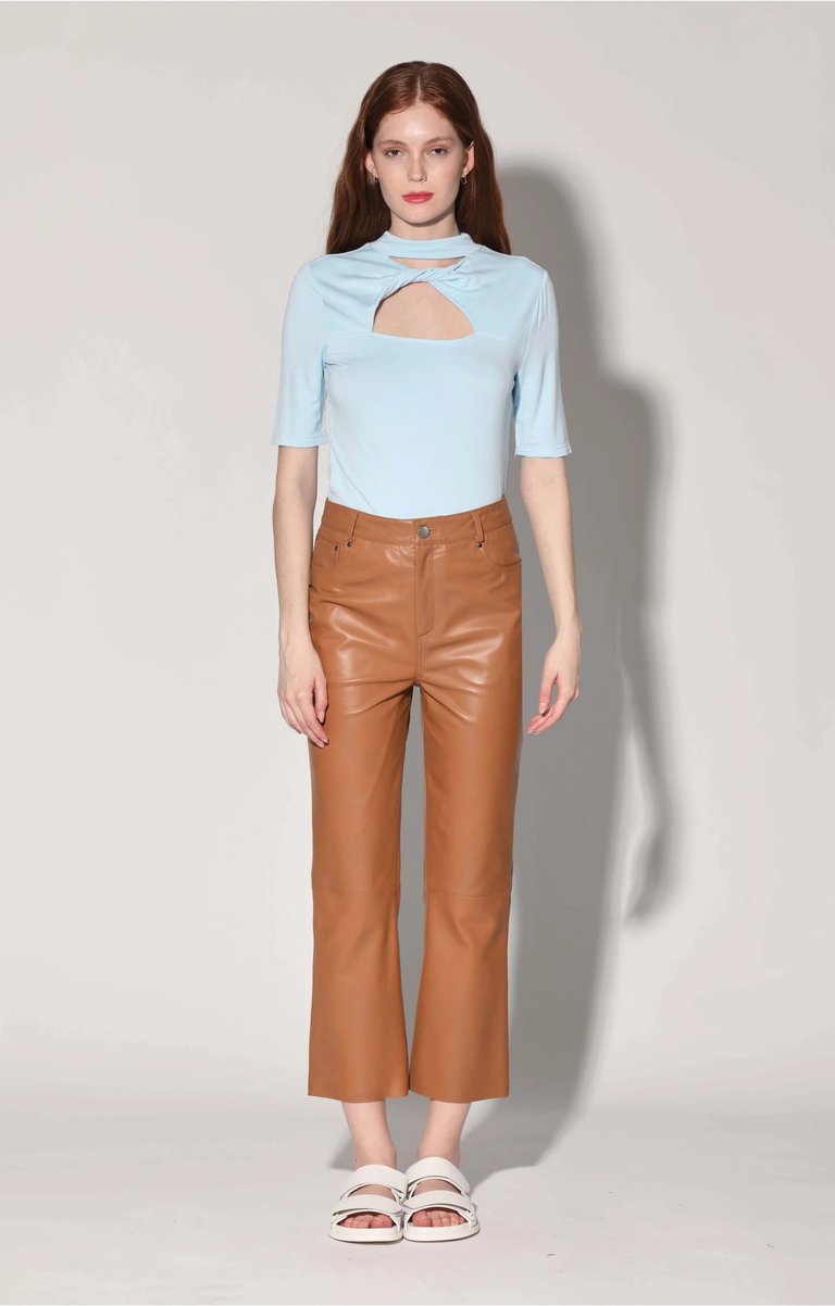 Selma Pant, Camel