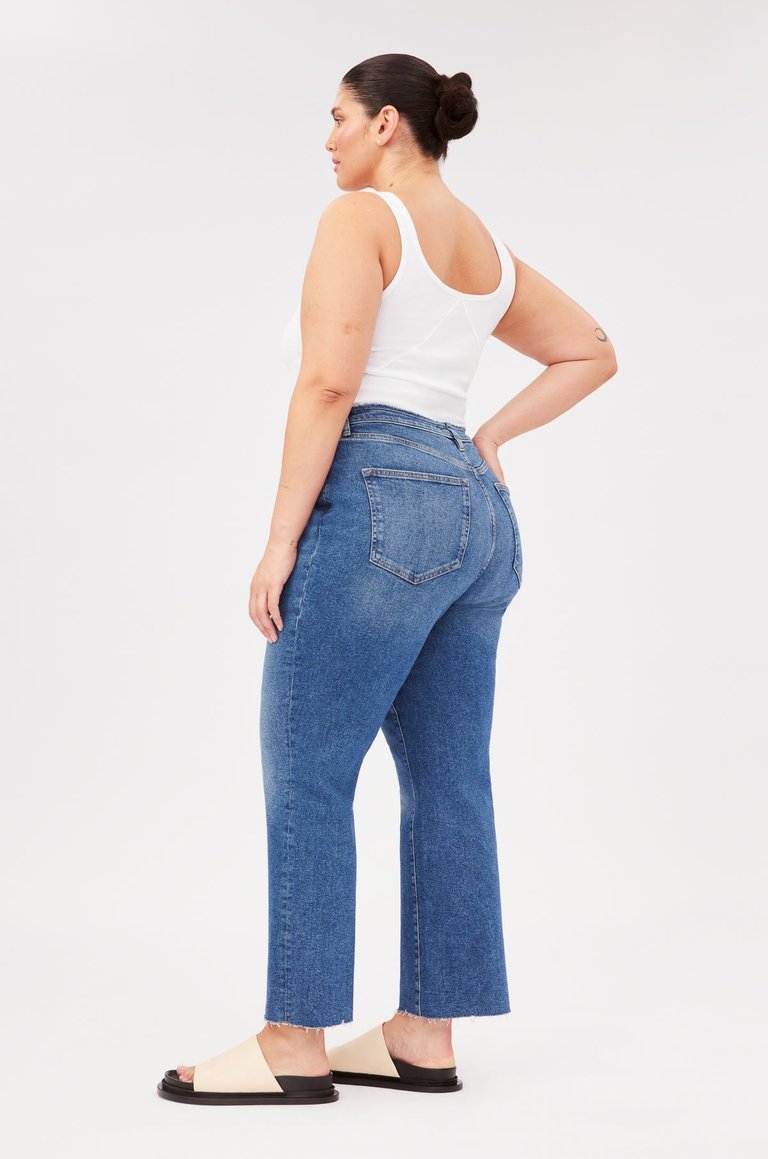 Ase Plus - High Rise Straight Jeans - Bel Air