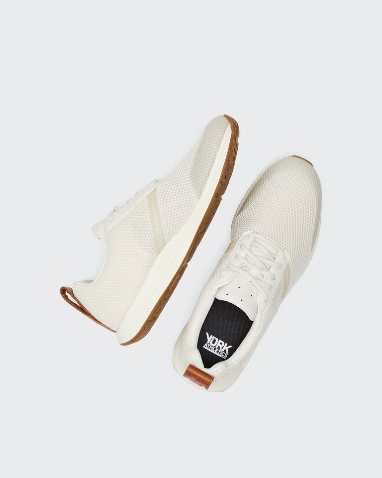 The Henry Runner Mesh Shoe