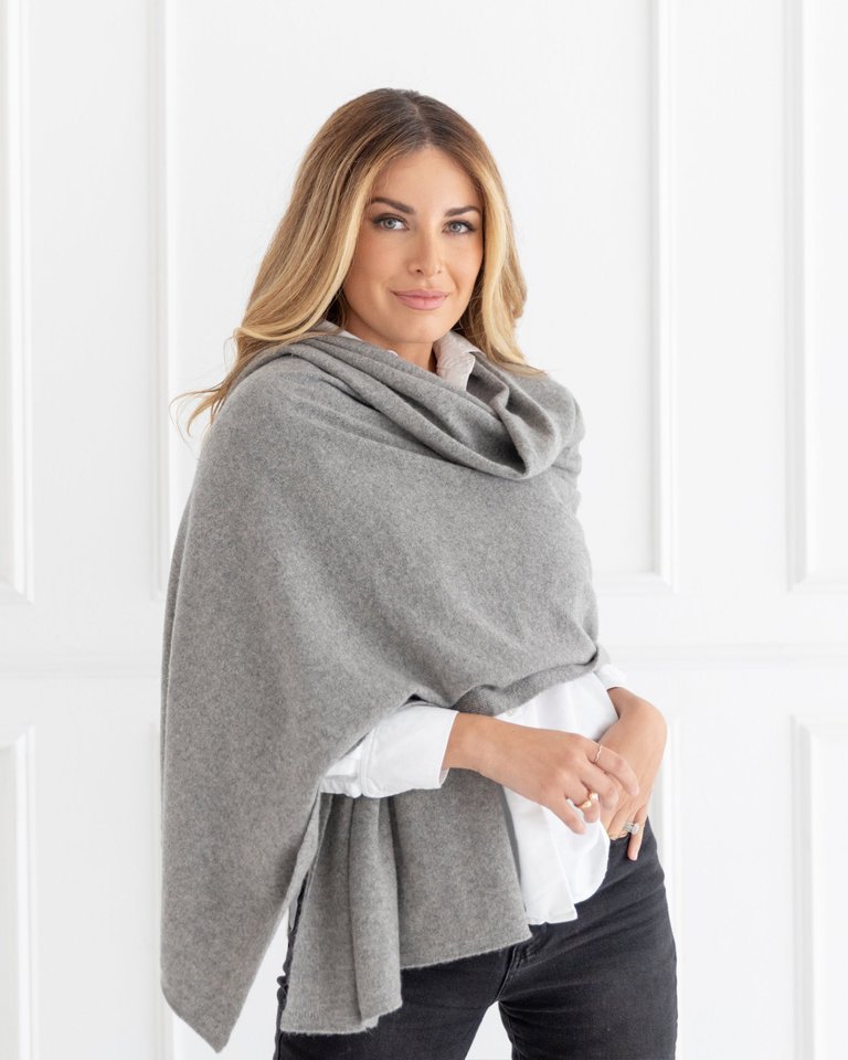 The Dreamsoft Travel Scarf In CloudSpun™ Recycled Cashmere - Gray - Gray