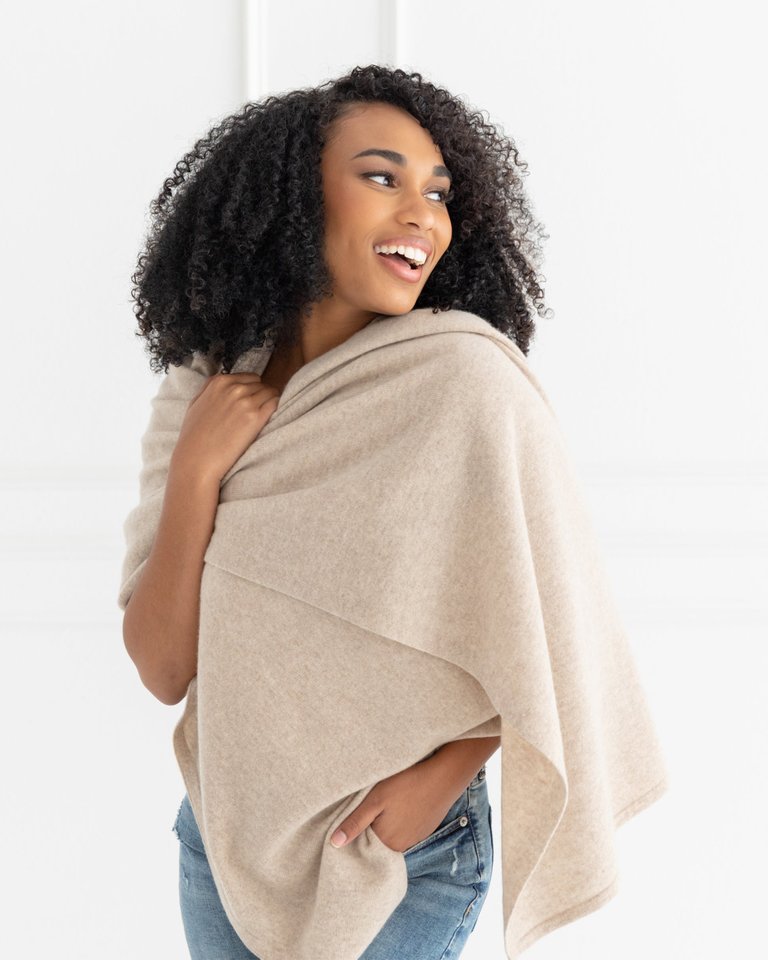 The Dreamsoft Travel Scarf In CloudSpun™ Recycled Cashmere - Oat - Oat